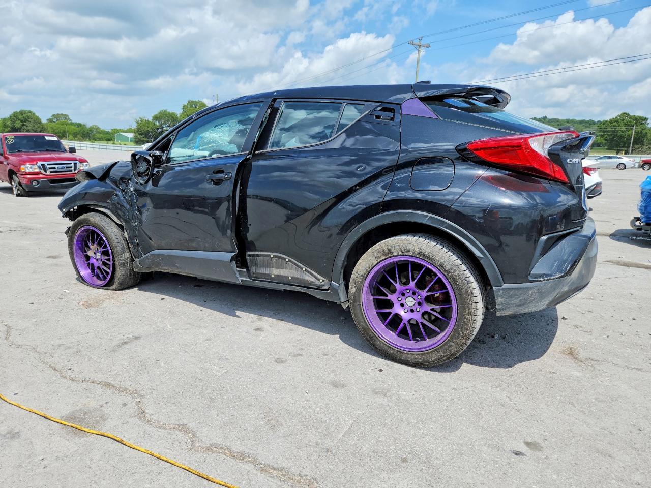 2020 Toyota C-Hr Le - Фото 2