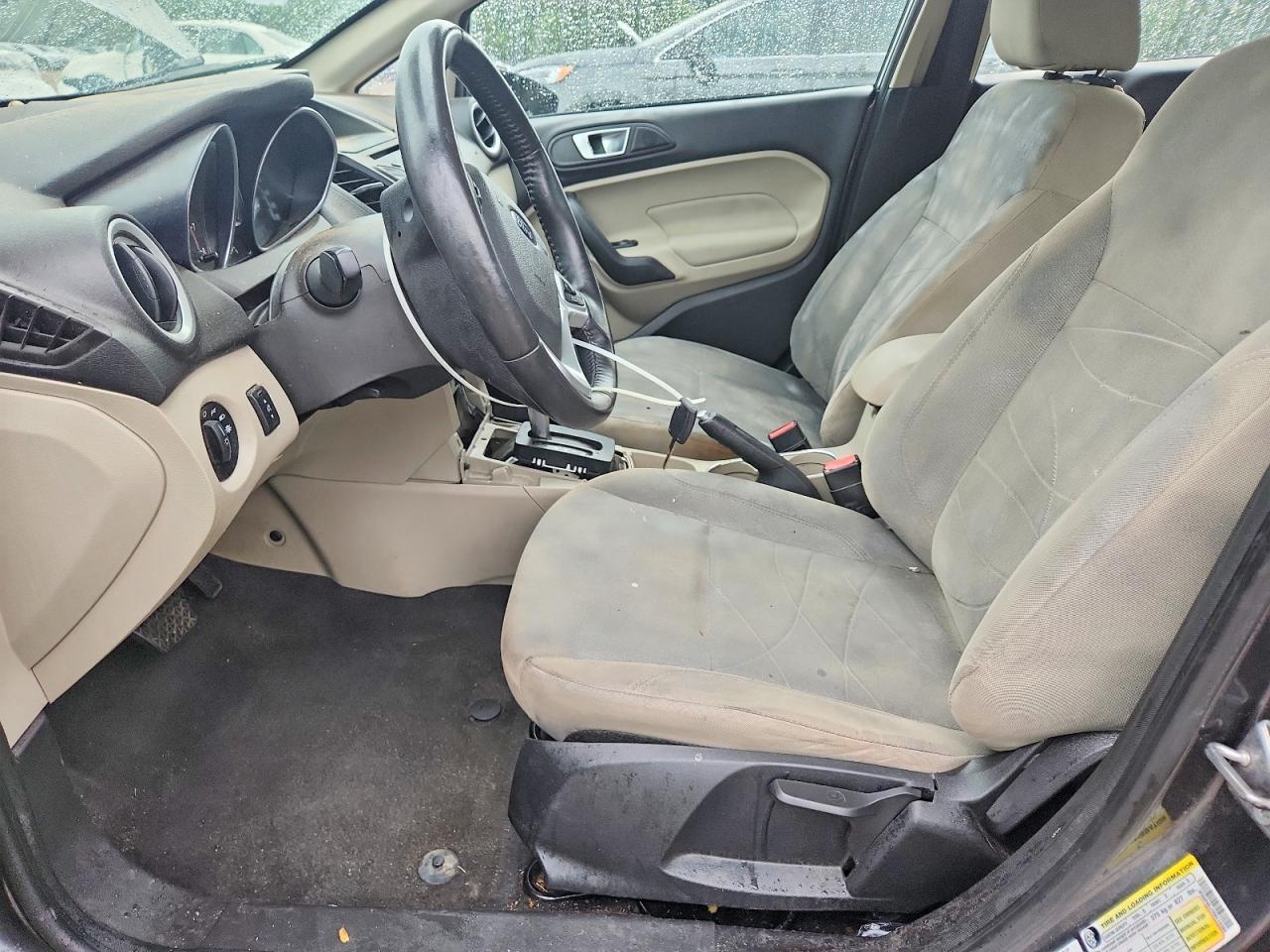 2015 Ford Fiesta Se - Image 7