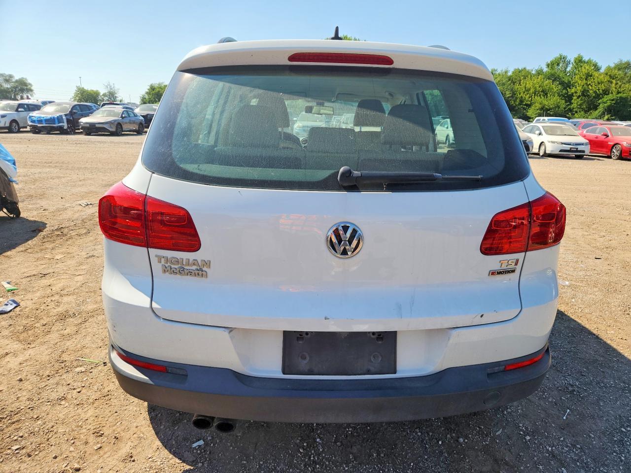 2017 Volkswagen Tiguan S - Фото 6