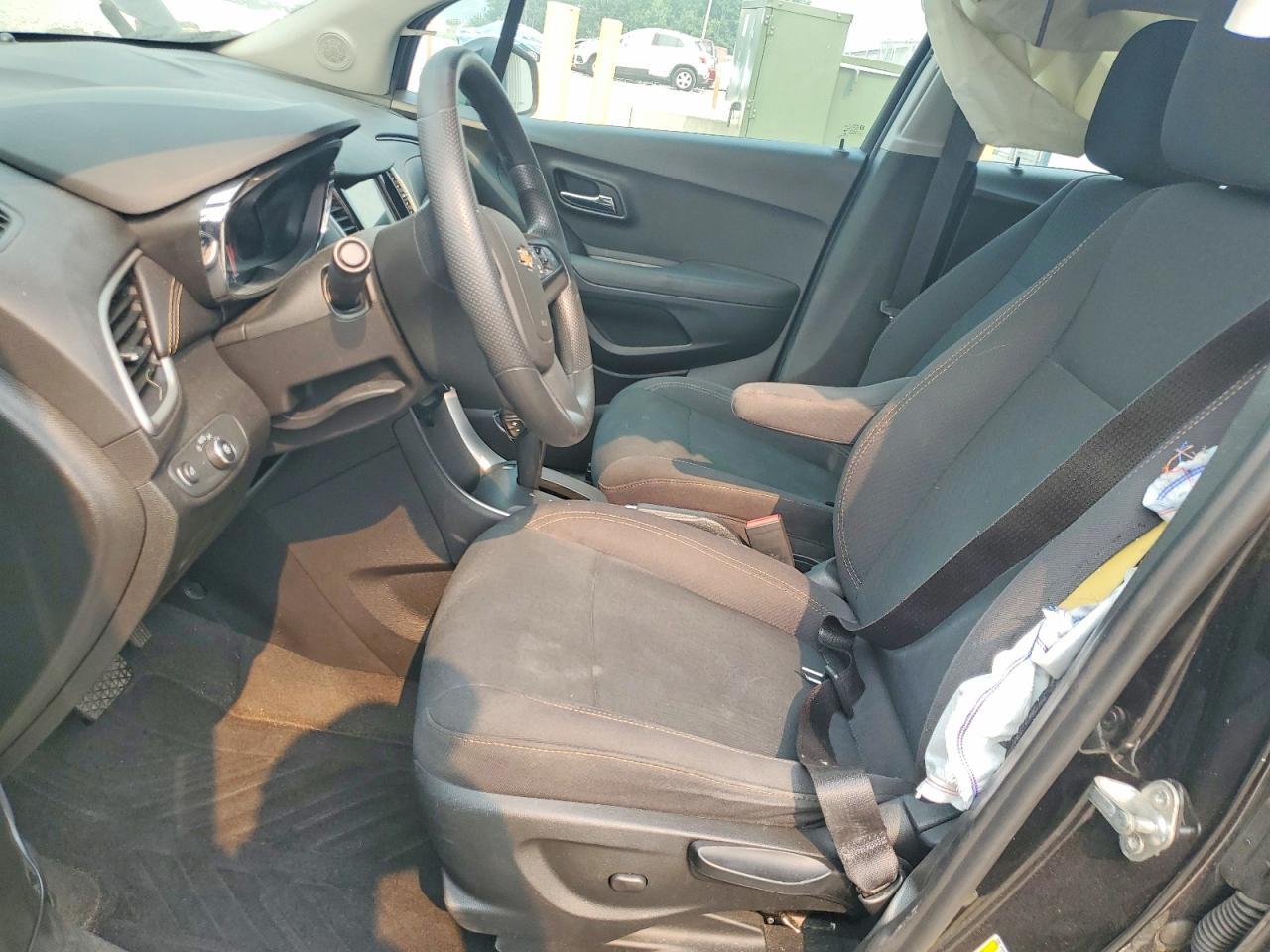 2019 Chevrolet Trax Ls - Image 7