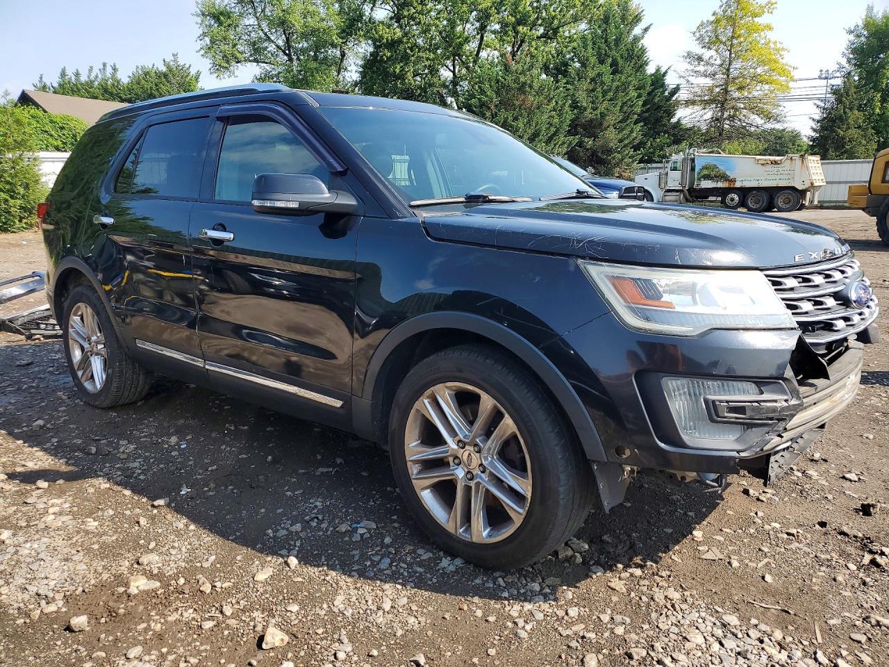 2016 Ford Explorer Limited - Image 4