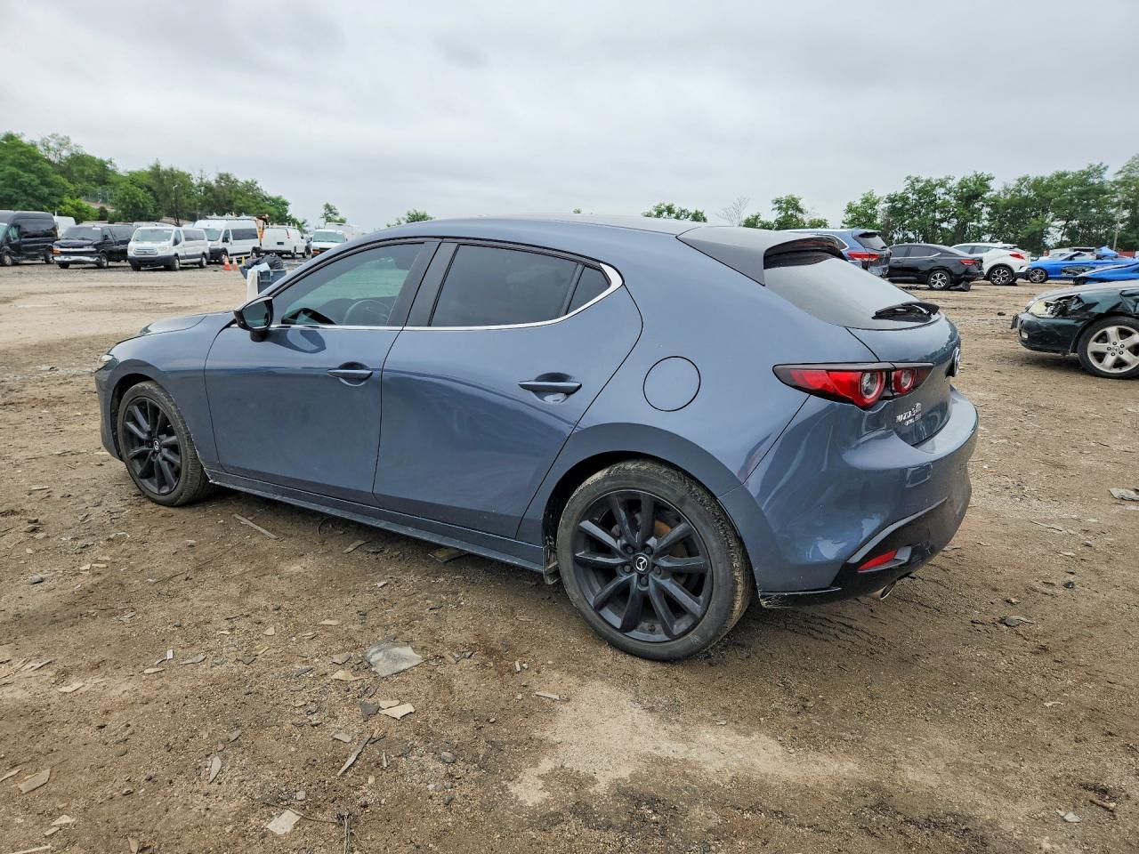 2024 Mazda 3 Preferred - Фото 2