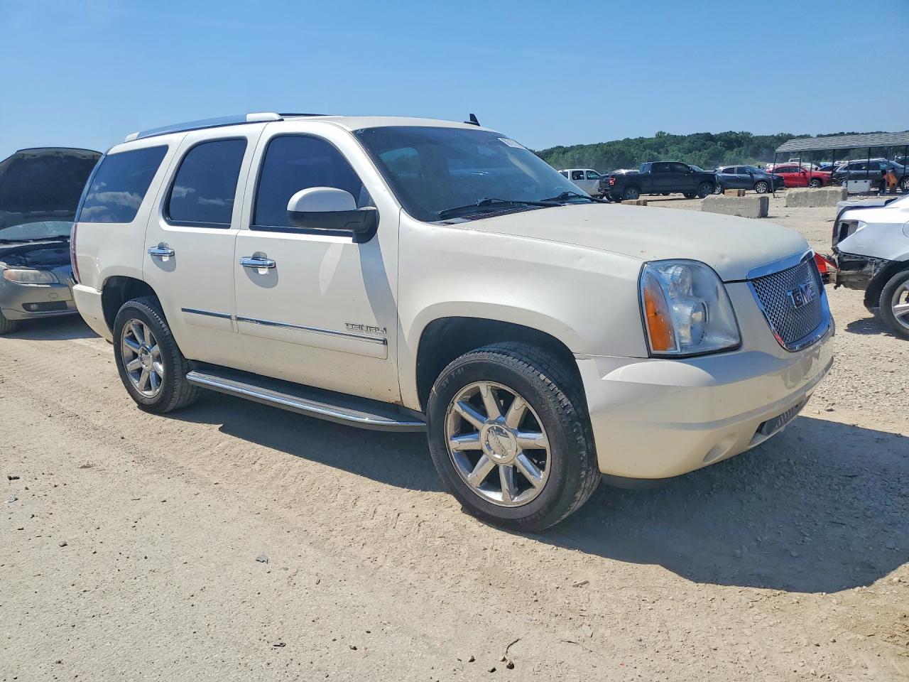 2013 GMC Yukon Denali - Фото 4