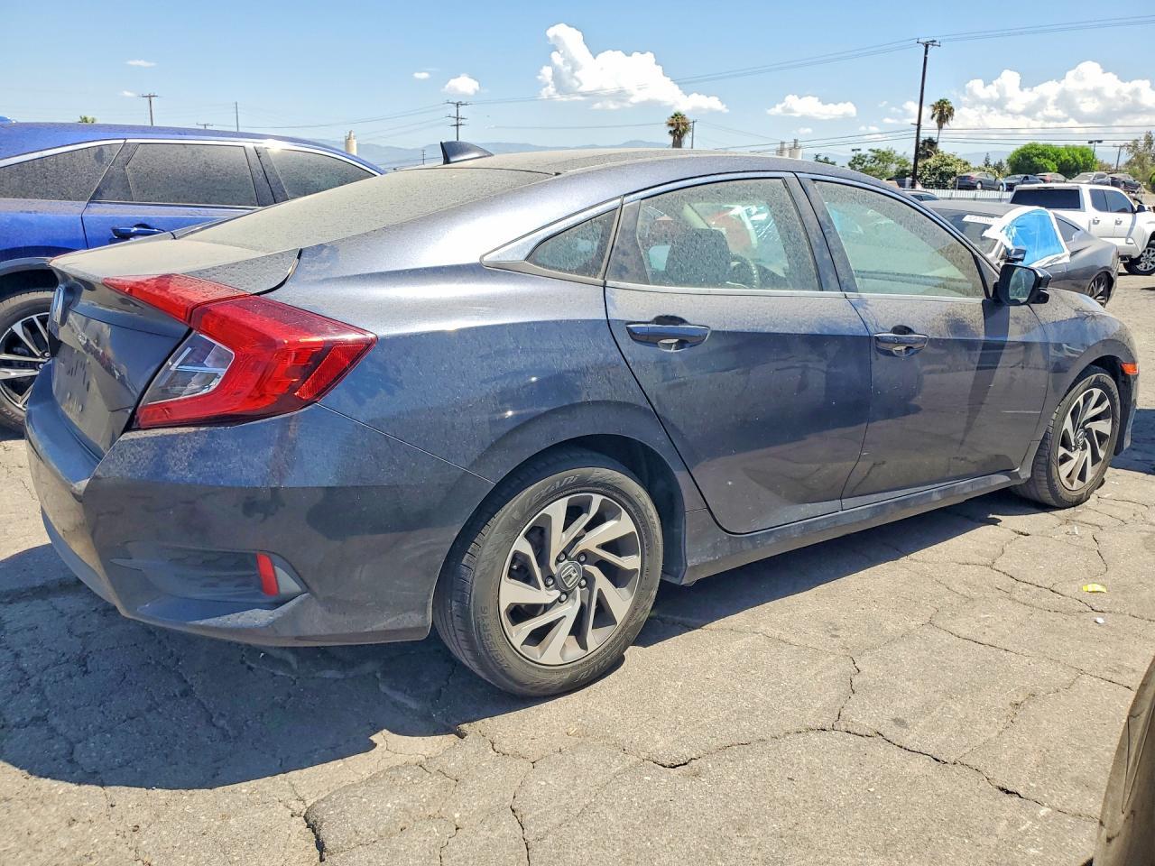 2017 Honda Civic Ex - Image 3