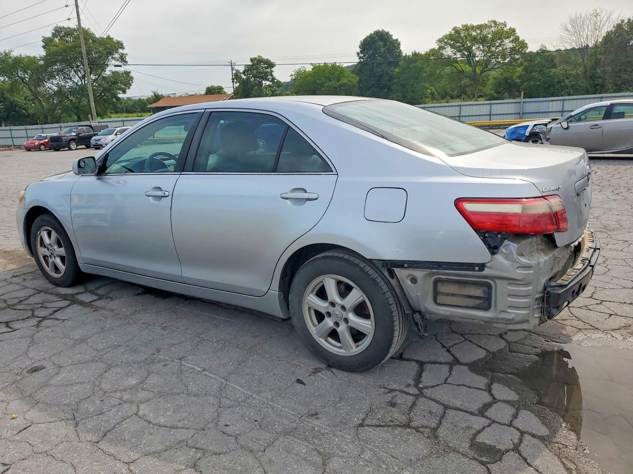 2007 Toyota Camry Le - Фото 2
