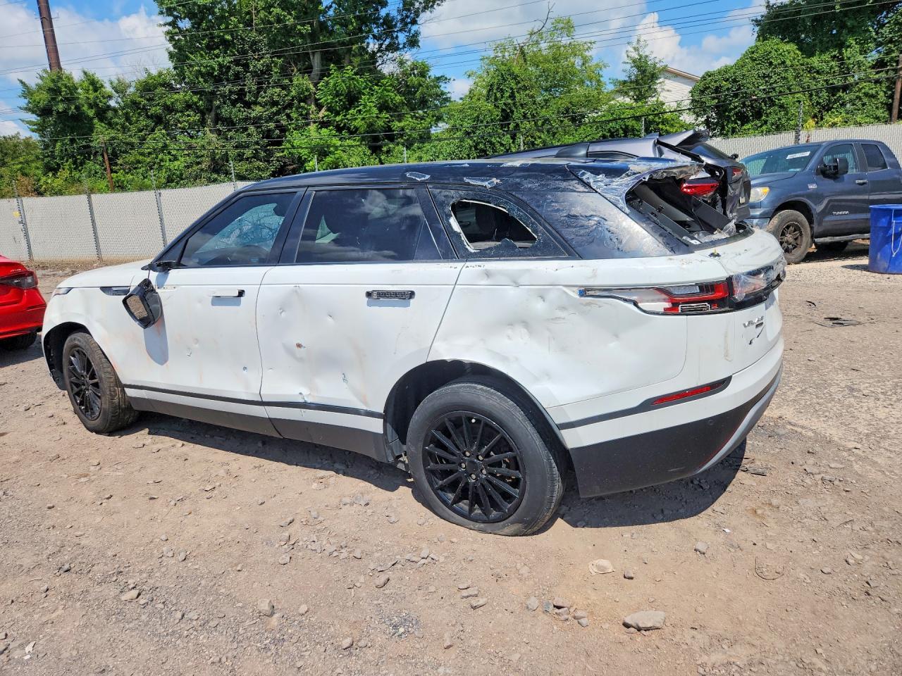 2019 Land Rover Range Rover Velar - Image 2