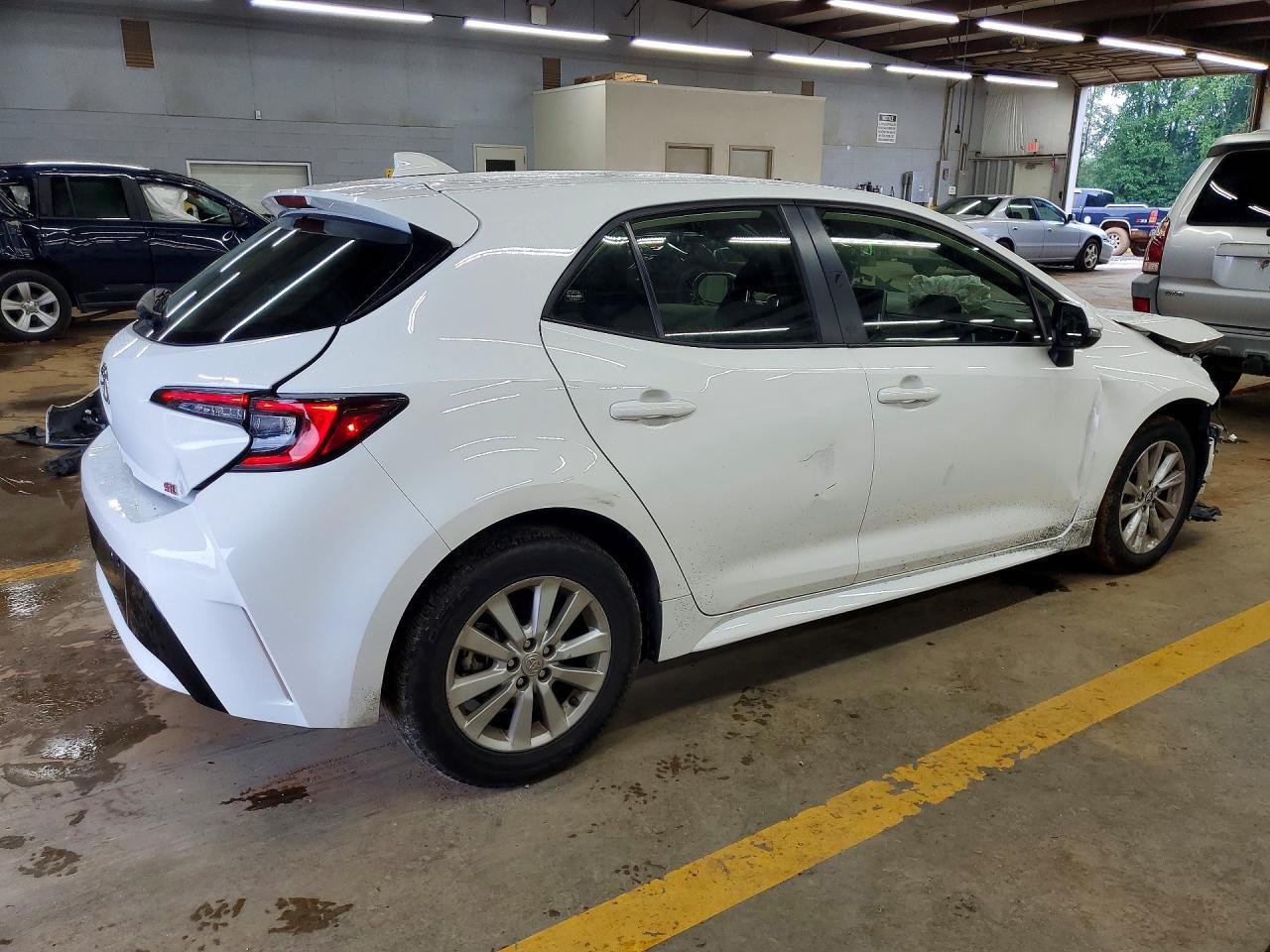 2024 Toyota Corolla Hatchback Se - Фото 3