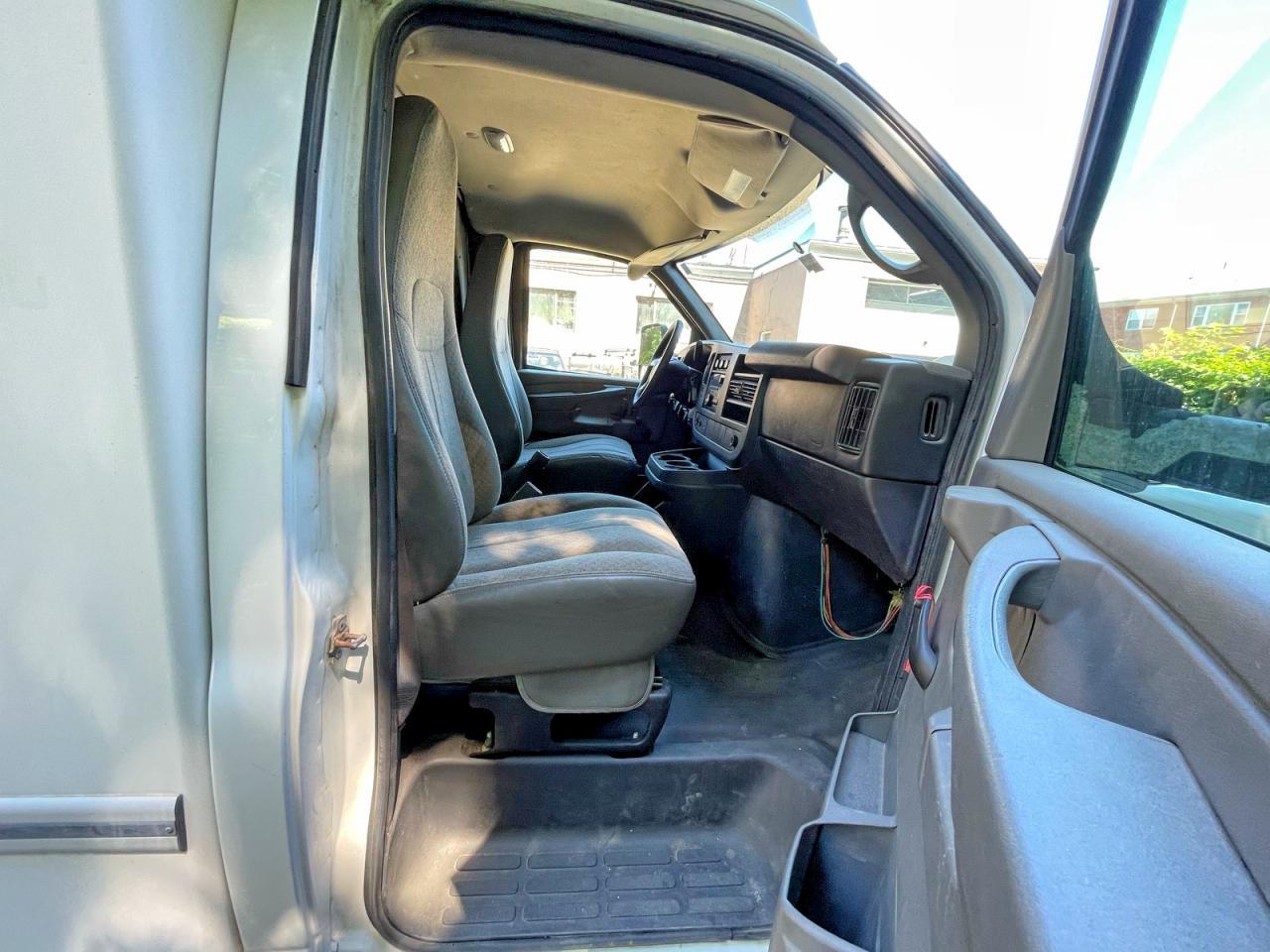 2014 Chevrolet Express - Фото 5