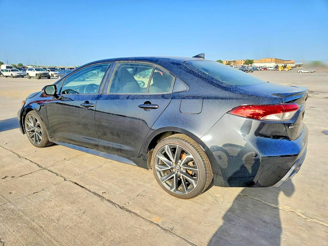2021 Toyota Corolla Se - Фото 2