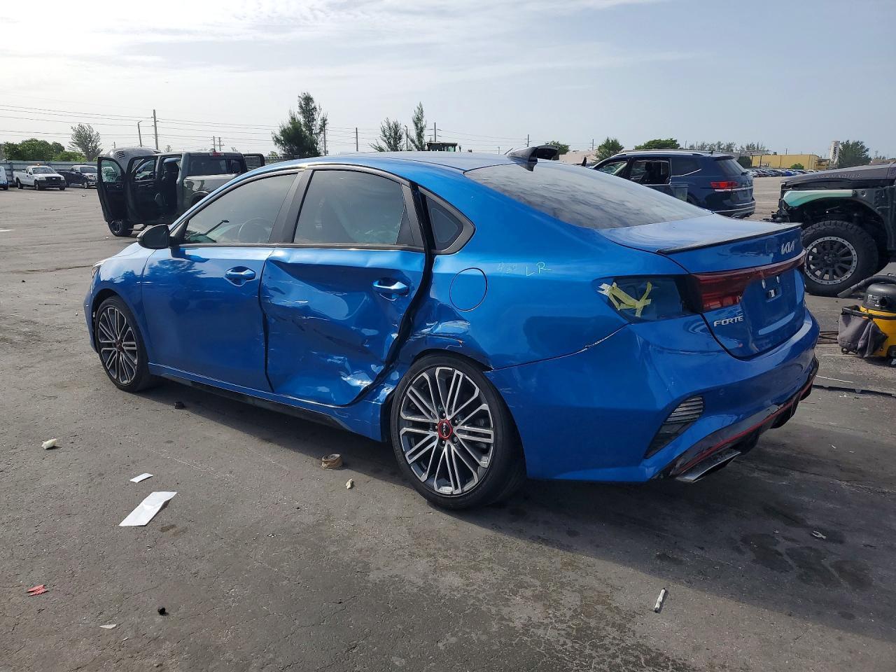 2023 Kia Forte Gt - Фото 2
