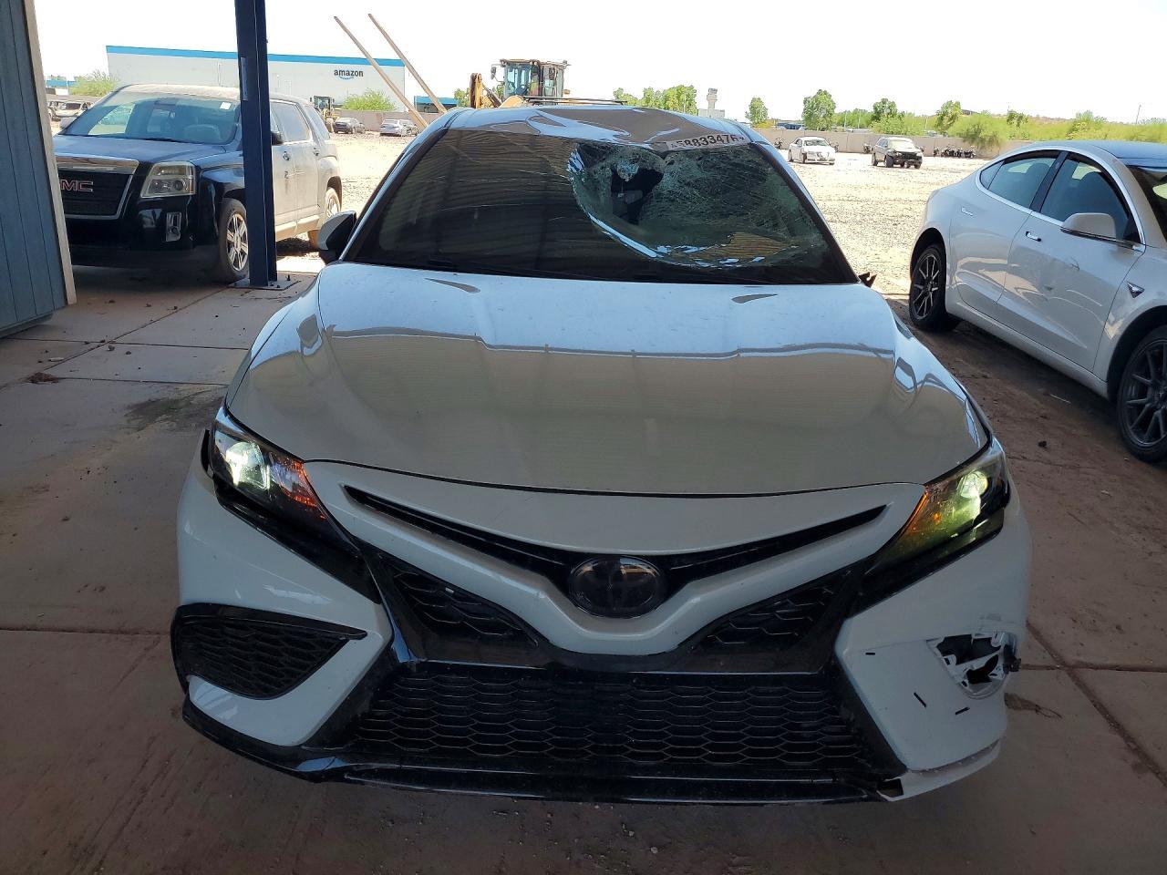 2023 Toyota Camry Se - Image 5