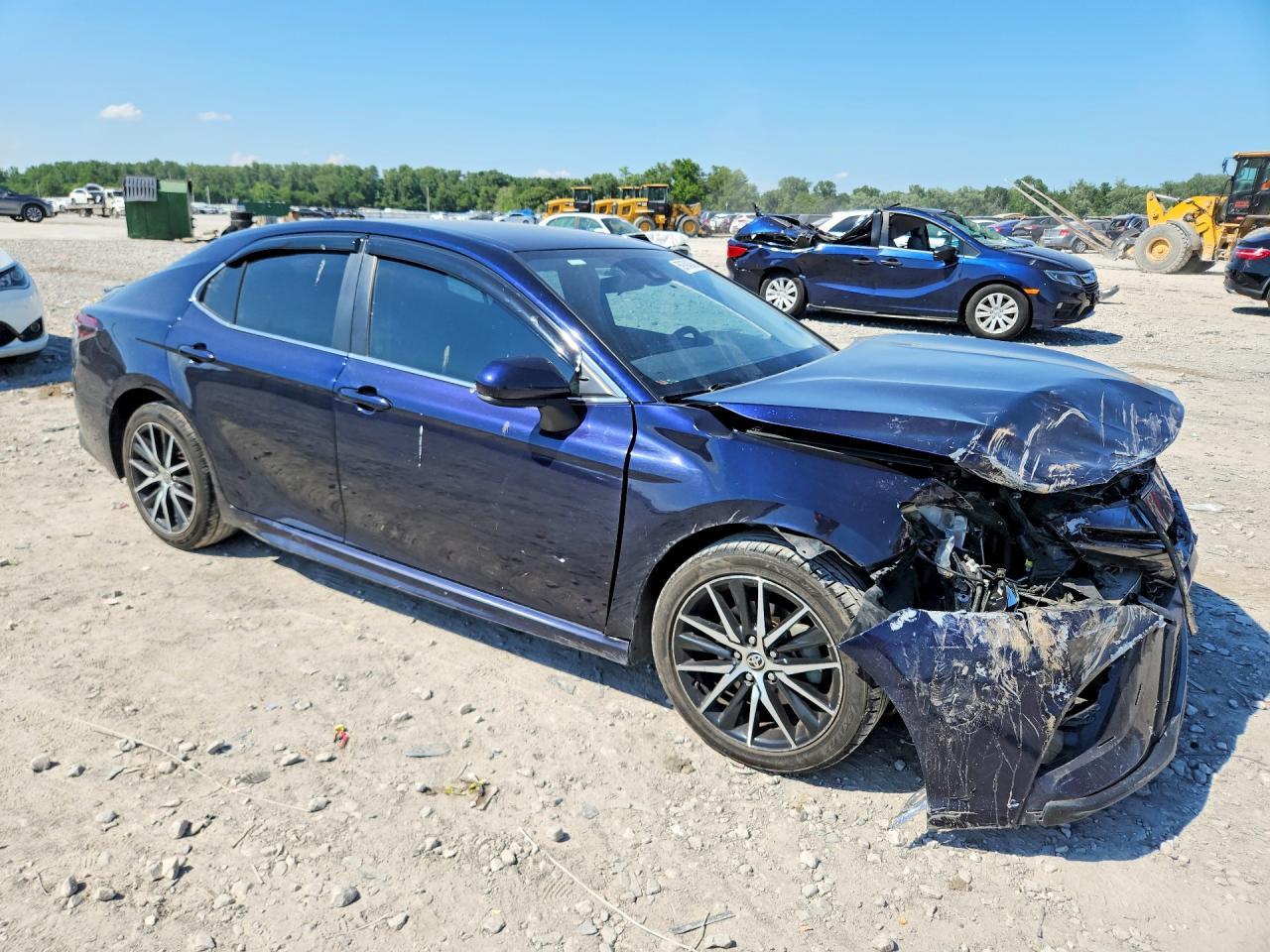 2021 Toyota Camry Se - Image 4