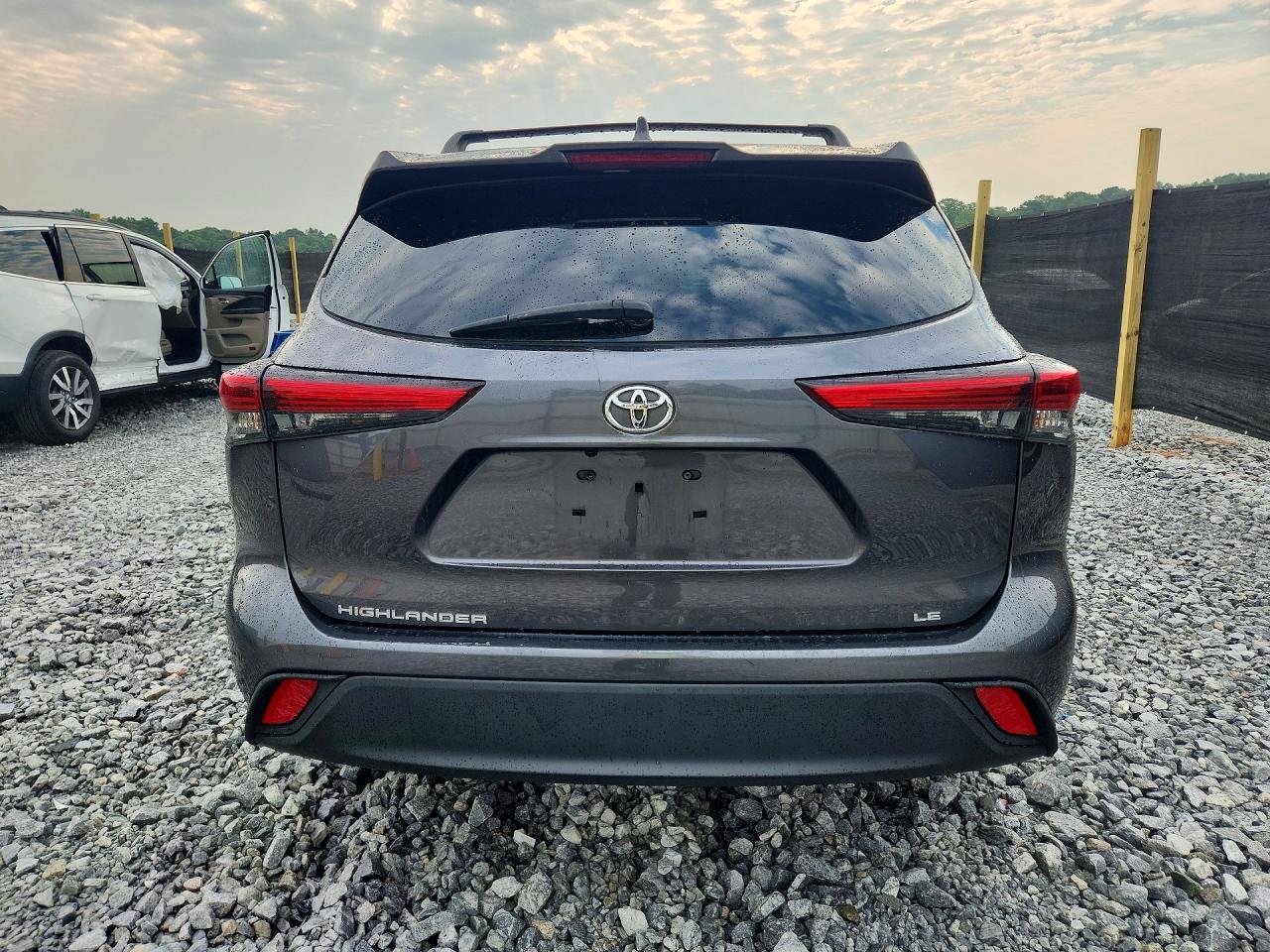 2021 Toyota Highlander Le - Фото 6