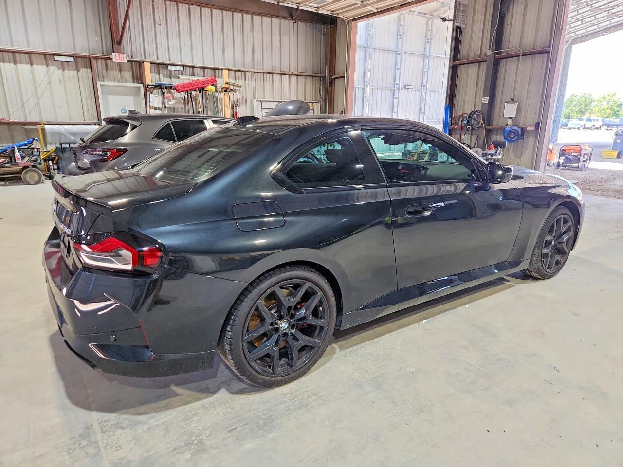 2025 BMW M240Xi - Фото 3