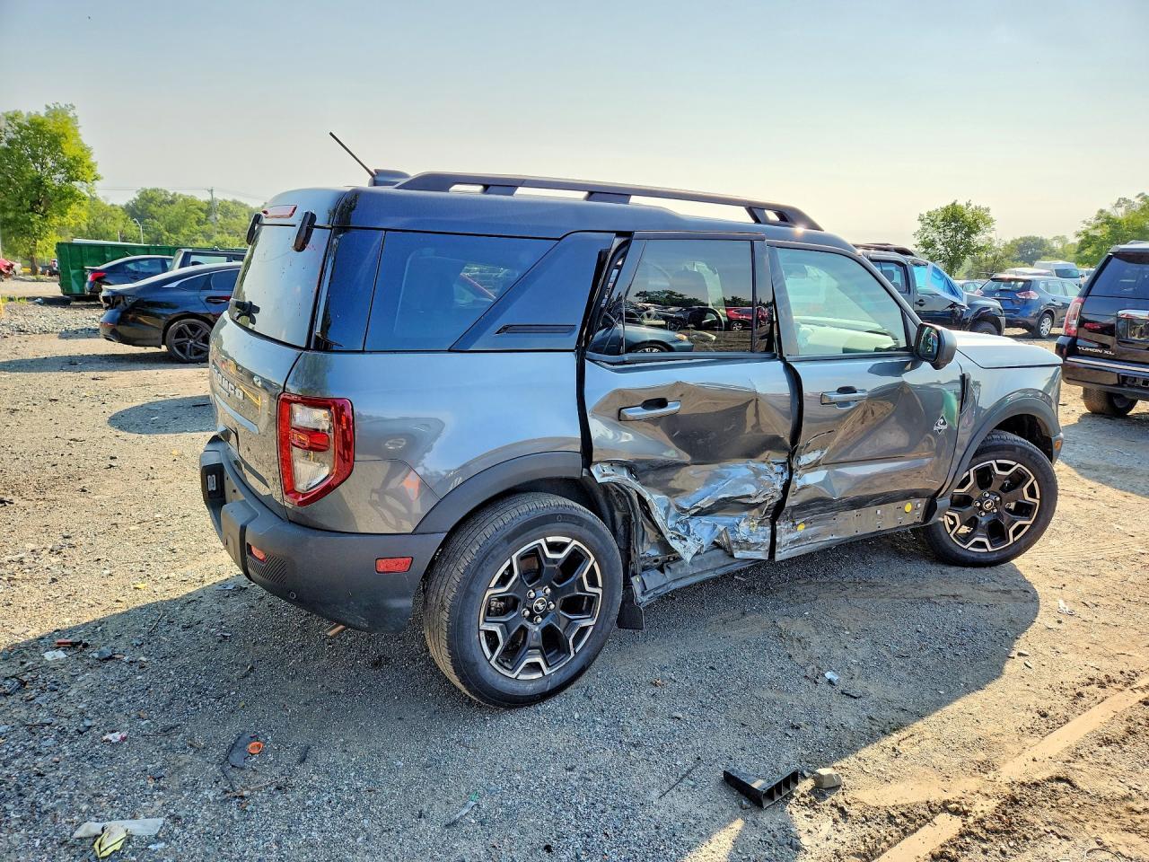 2025 Ford Bronco Sport Outer Banks - Image 3