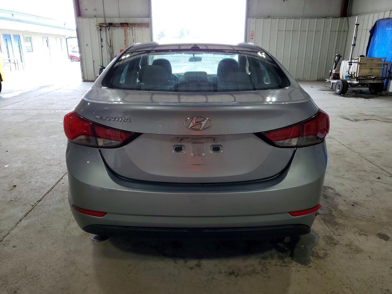 2016 Hyundai Elantra Se - Фото 6