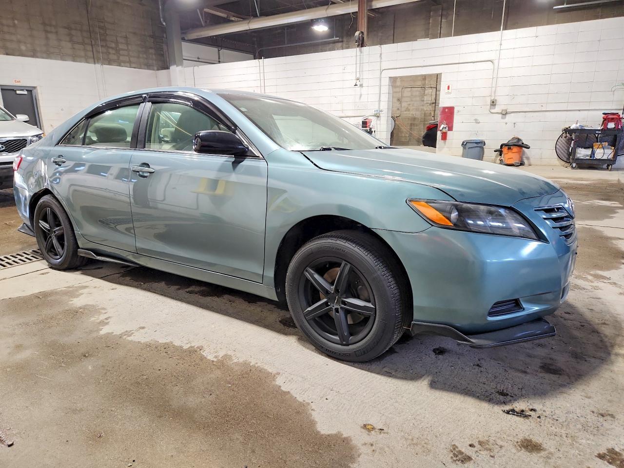2009 Toyota Camry Le - Фото 4