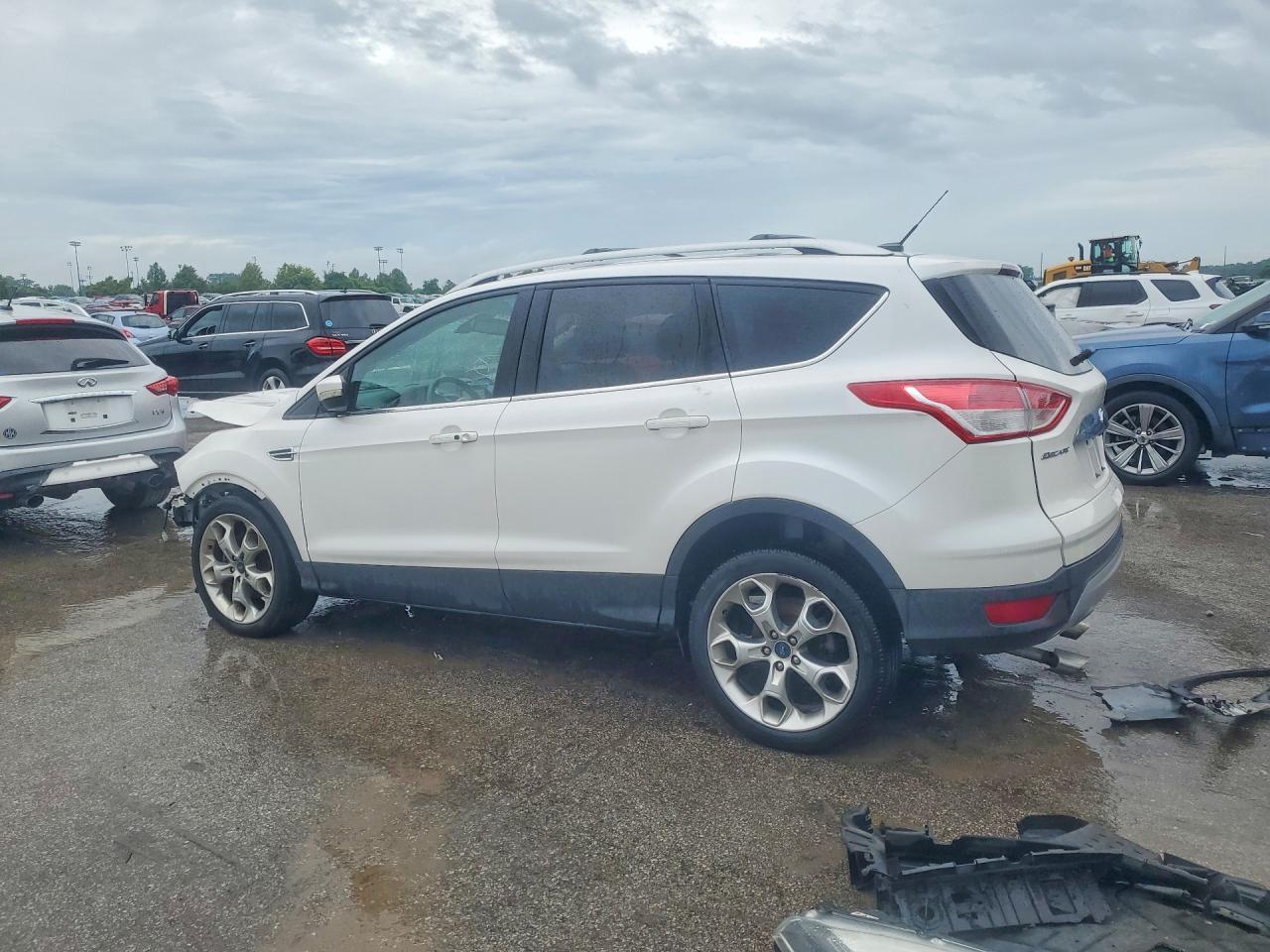 2014 Ford Escape Titanium - Image 2