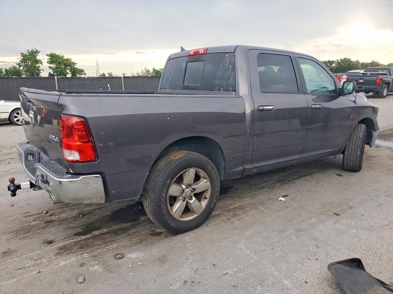 2017 Ram 1500 Slt - Image 3