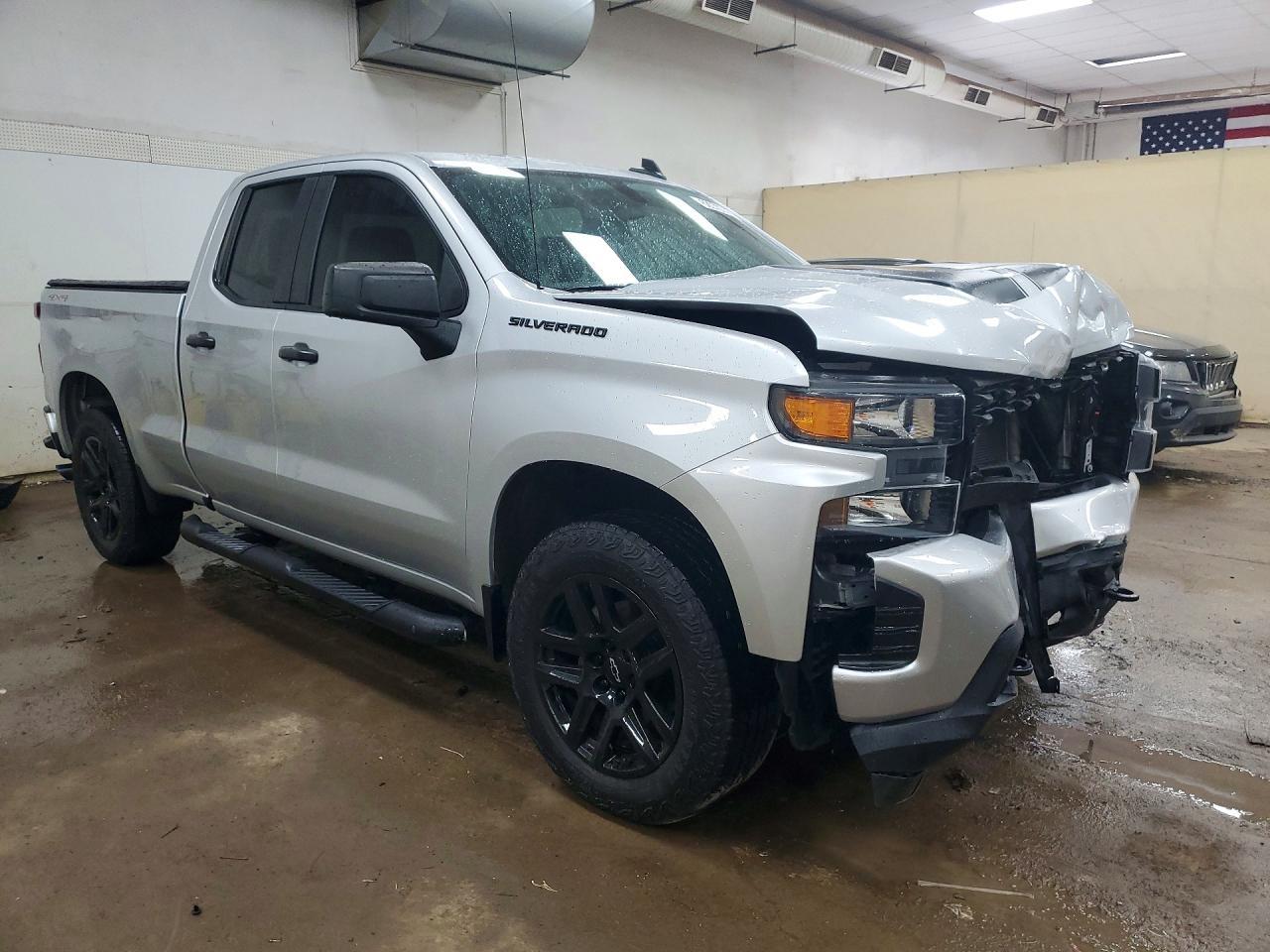 2021 Chevrolet Silverado K1500 Custom - Image 4