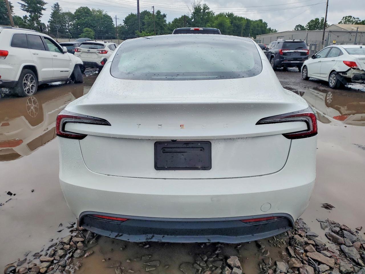 2024 Tesla Model 3 - Фото 6