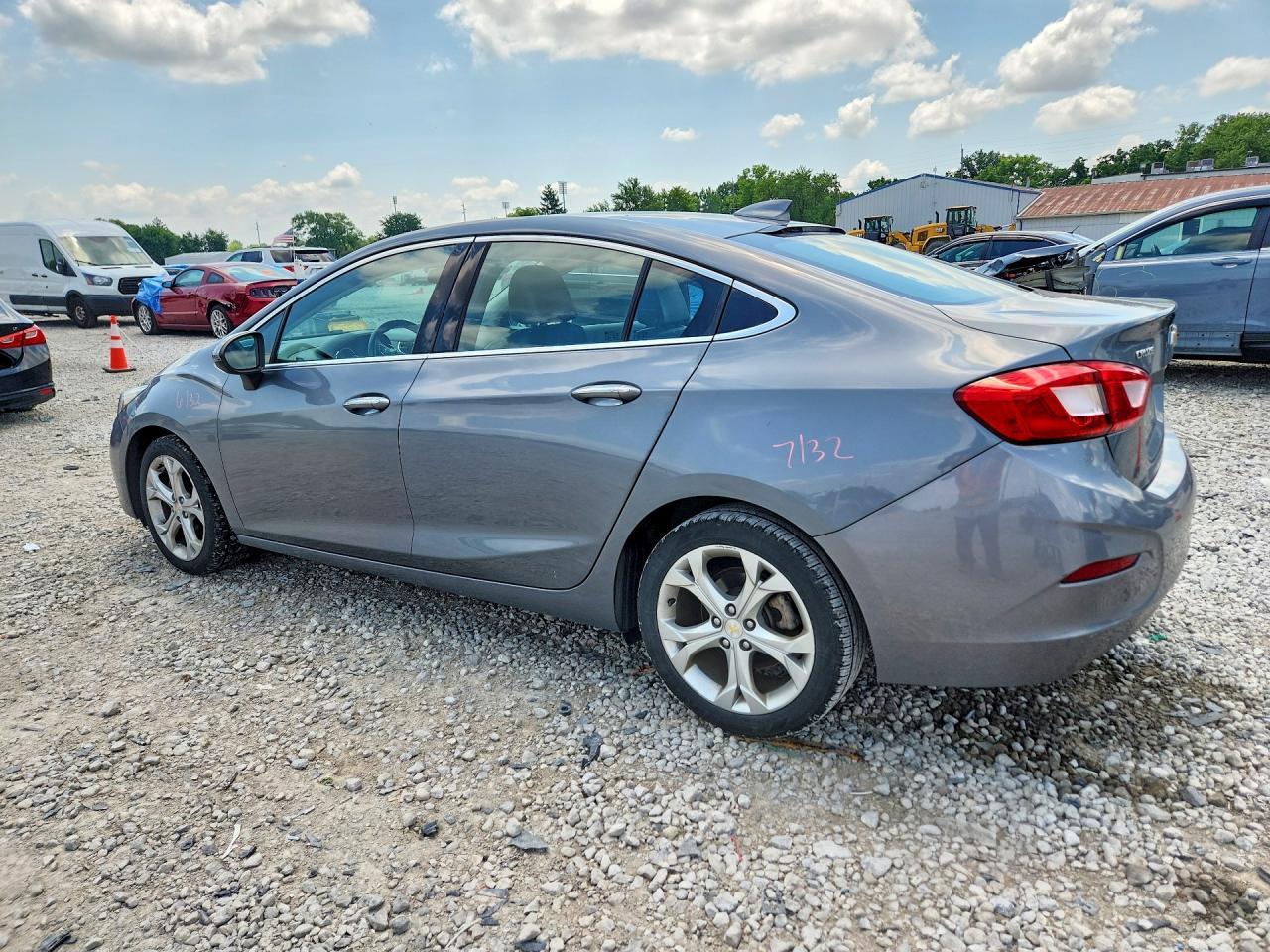 2018 Chevrolet Cruze Premier - Фото 2