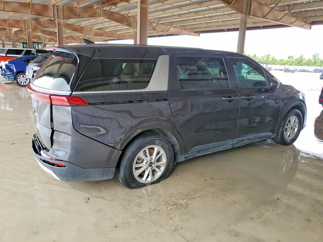 2024 Kia Carnival Lx - Фото 3