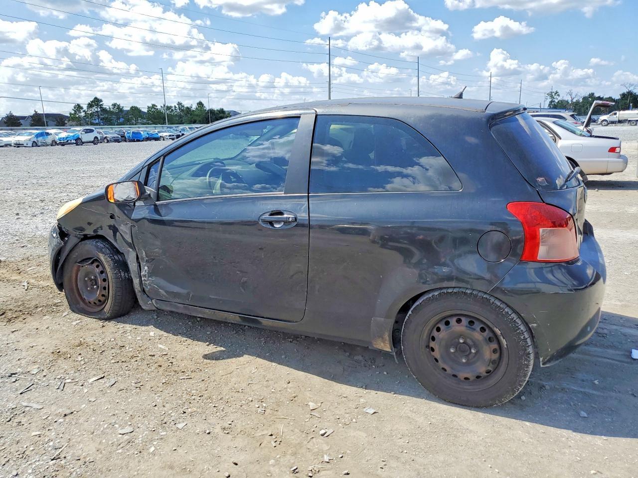 2007 Toyota Yaris Base - Фото 2