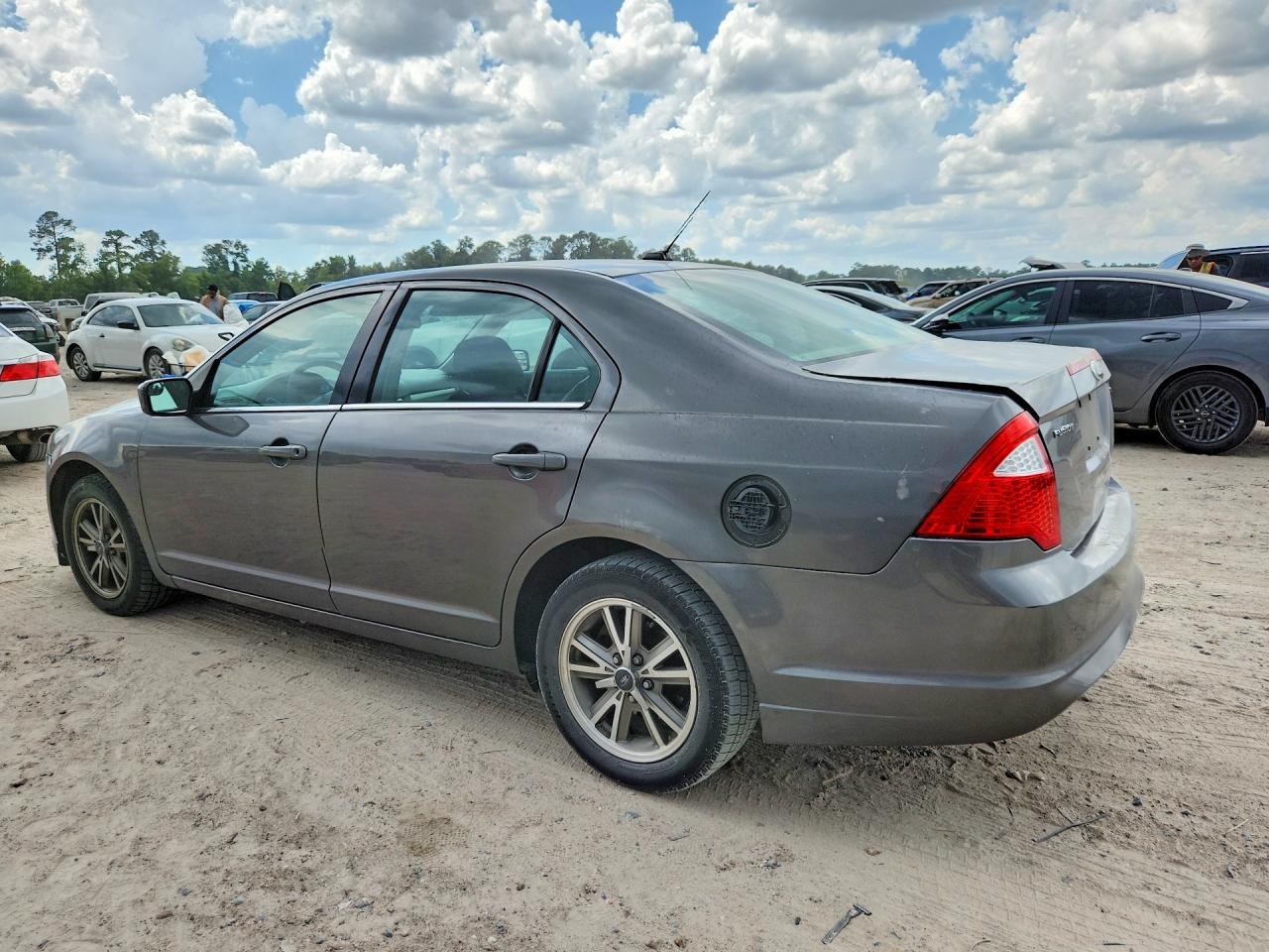 2011 Ford Fusion Se - Image 2