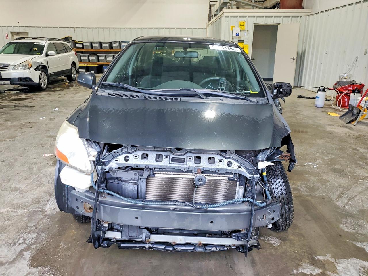 2010 Toyota Yaris Base - Фото 5