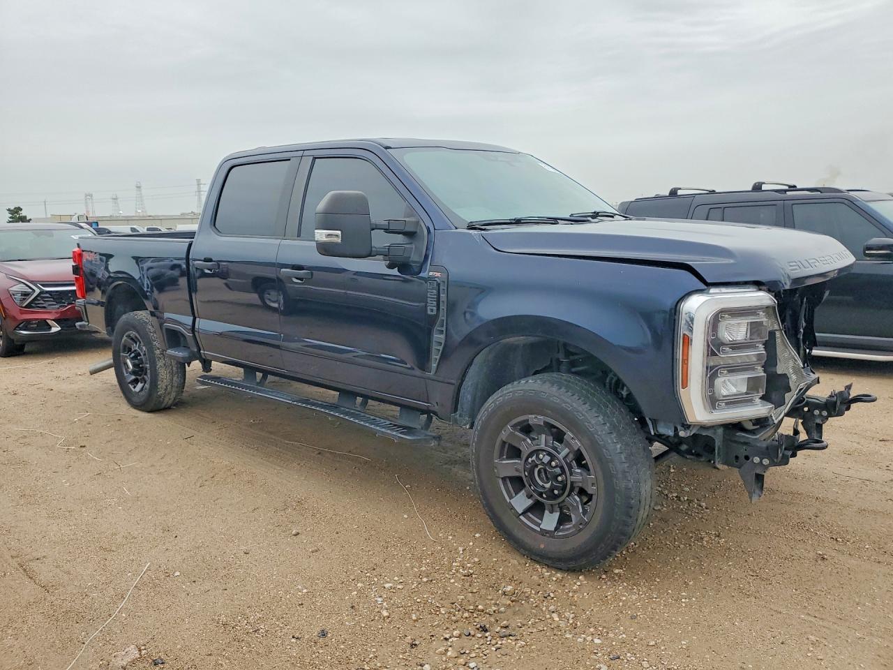 2024 Ford F250 Super Duty - Фото 4