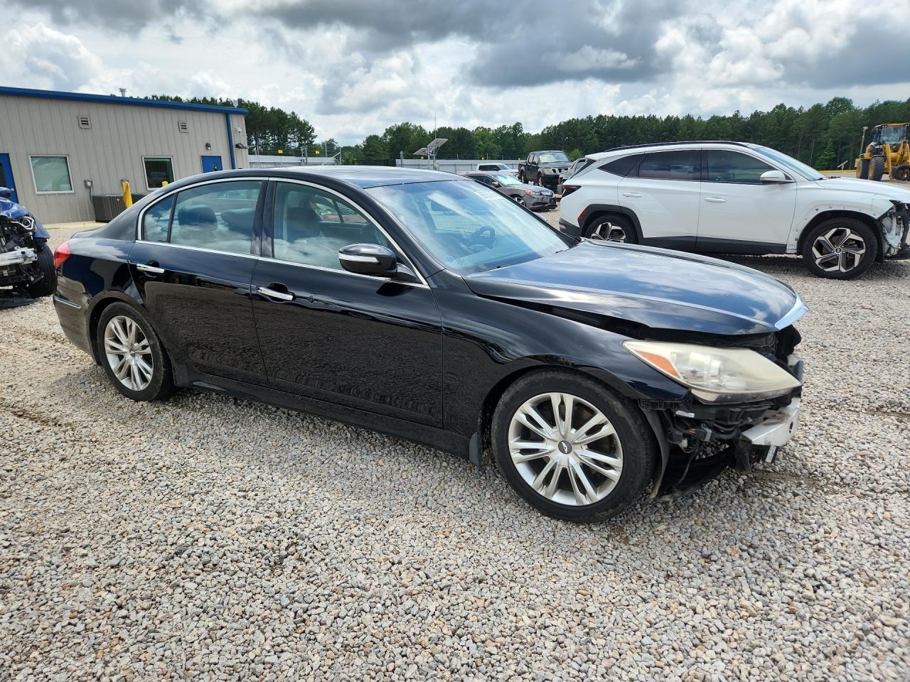 2013 Hyundai Genesis 3.8L - Фото 4