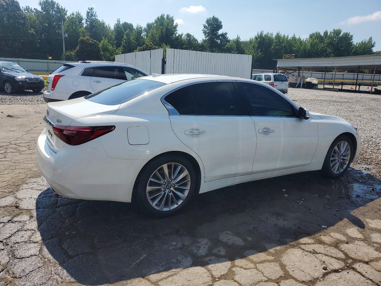 2021 Infiniti Q50 Luxe - Image 3