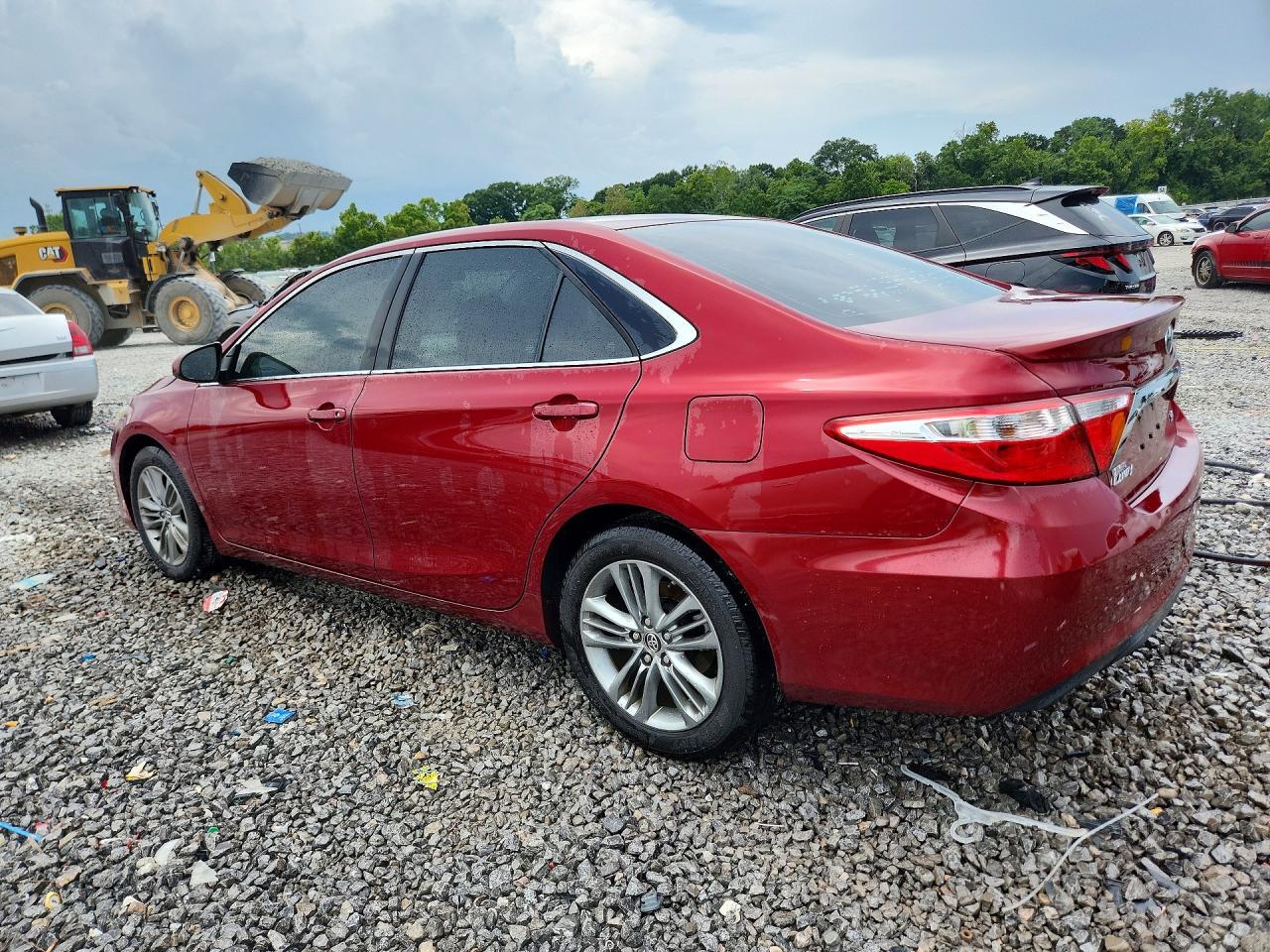 2015 Toyota Camry Se - Фото 2