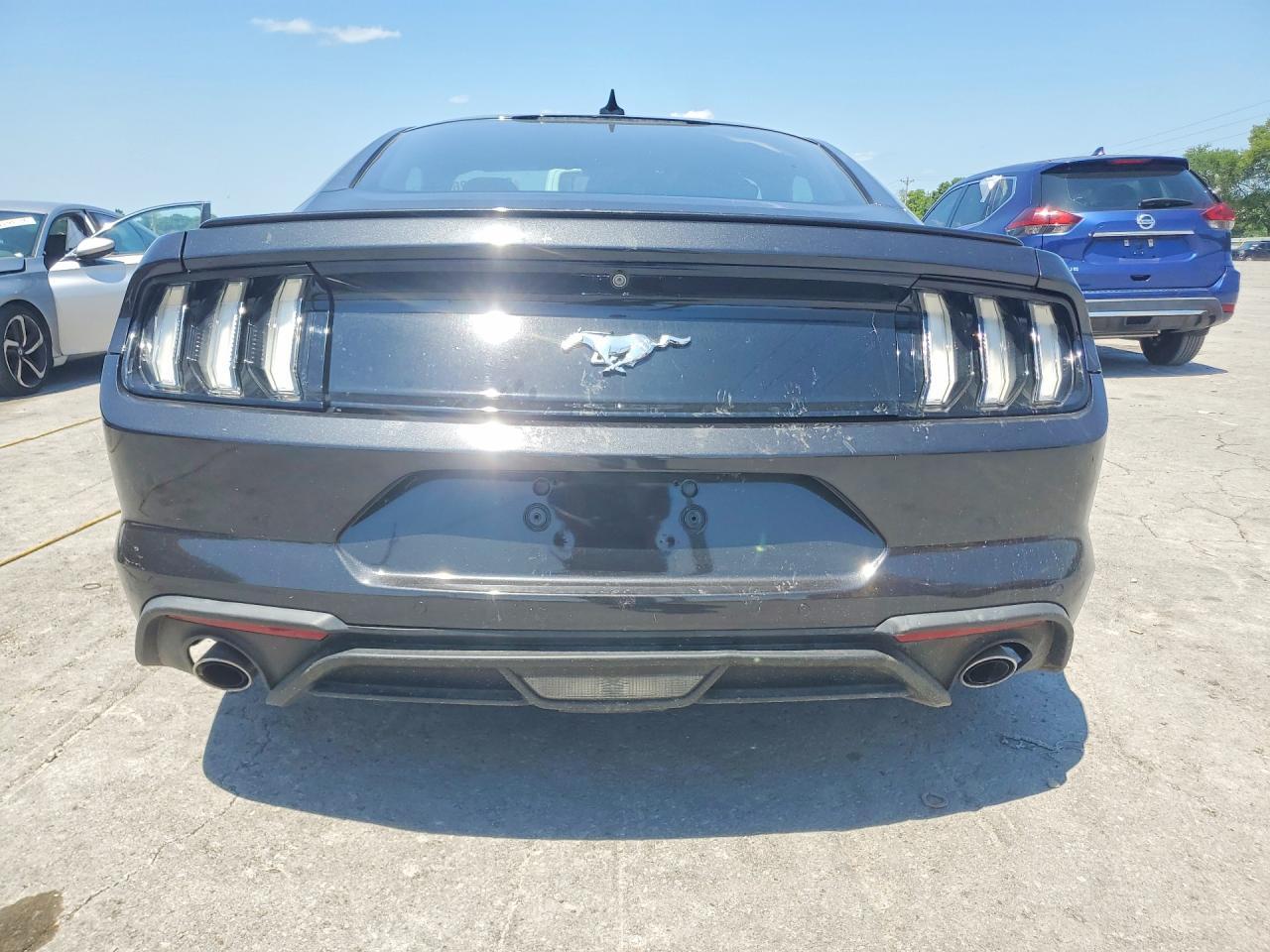 2022 Ford Mustang - Фото 6