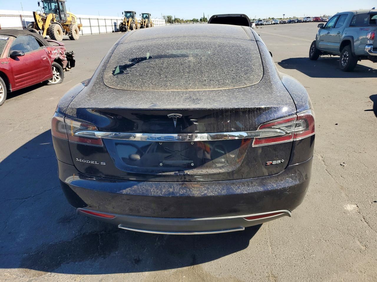 2014 Tesla Model S - Image 6