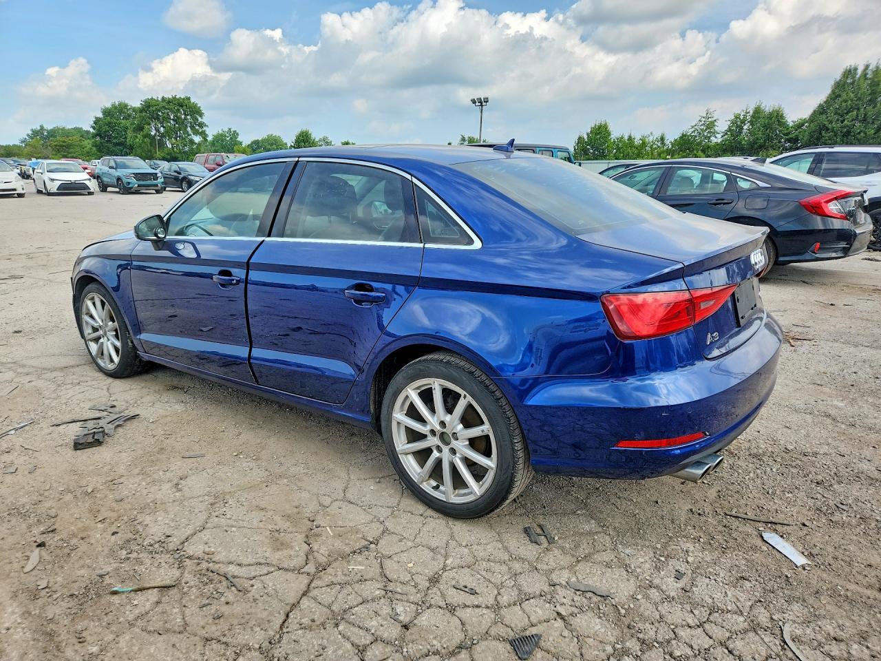 2015 Audi A3 Premium Plus - Фото 2
