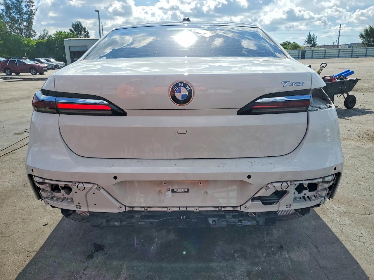 2023 BMW 740 I - Фото 6