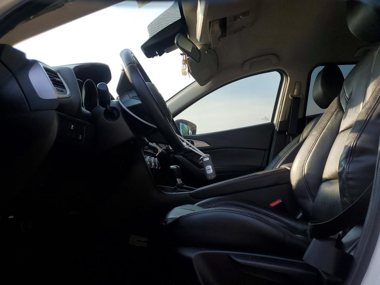 2018 Mazda 3 Touring - Image 7