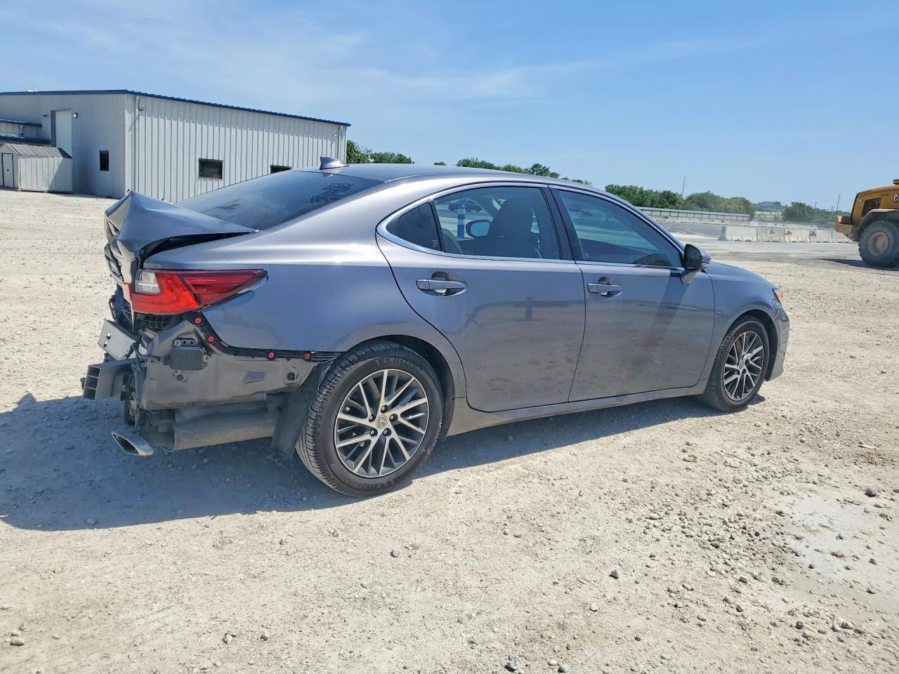2016 Lexus Es 350 - Фото 3
