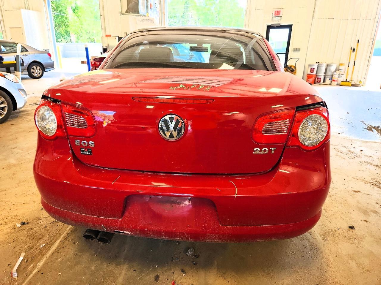2007 Volkswagen Eos 2.0T Sport - Фото 6