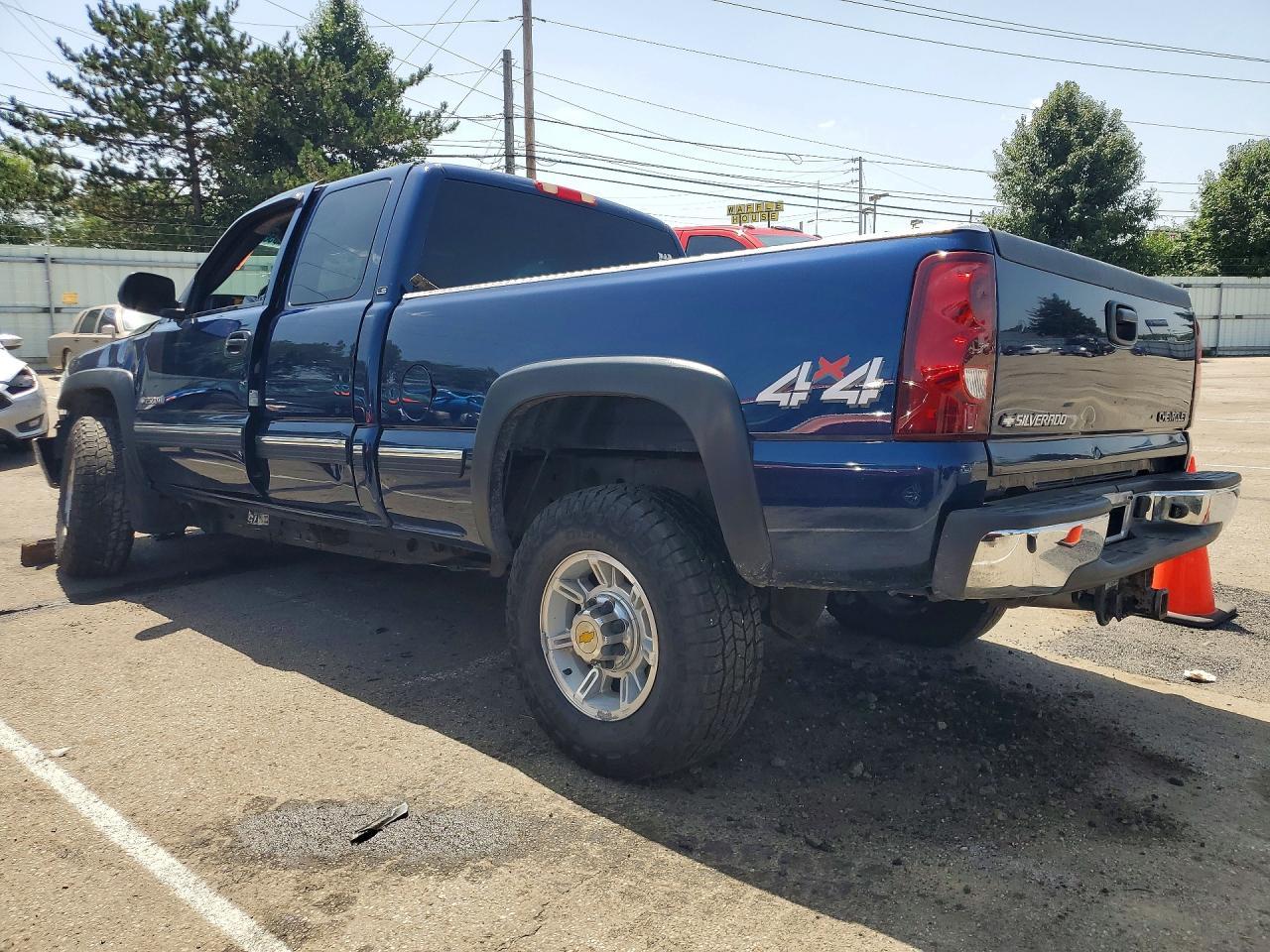 2002 Chevrolet Silverado K2500 Heavy Duty - Фото 2