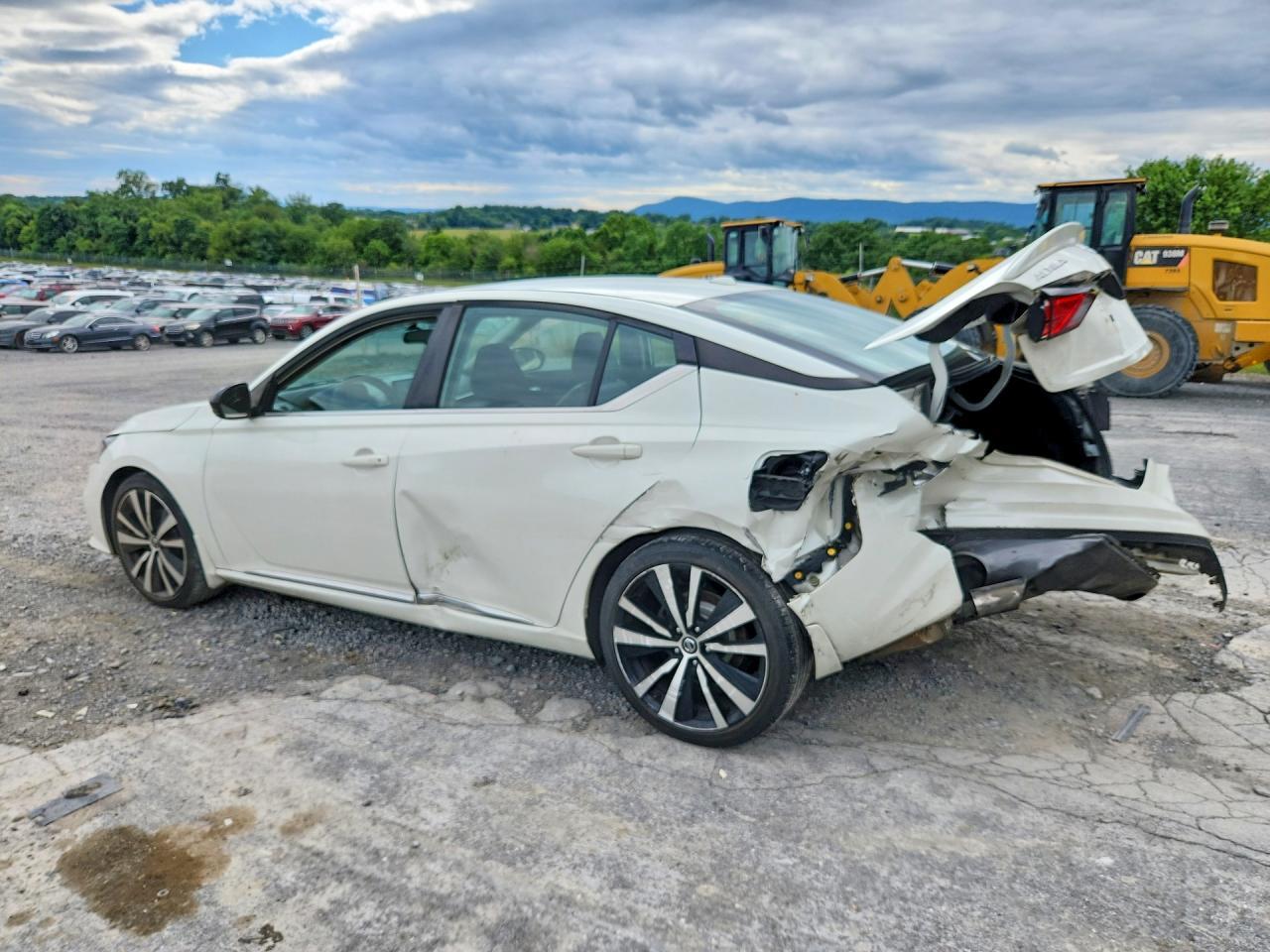 2019 Nissan Altima Sr - Image 2