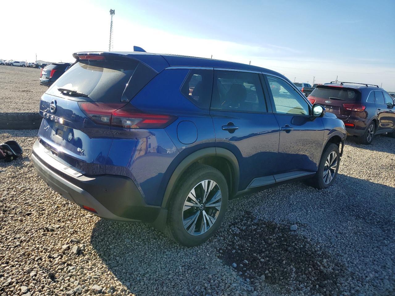 2021 Nissan Rogue Sv - Фото 3