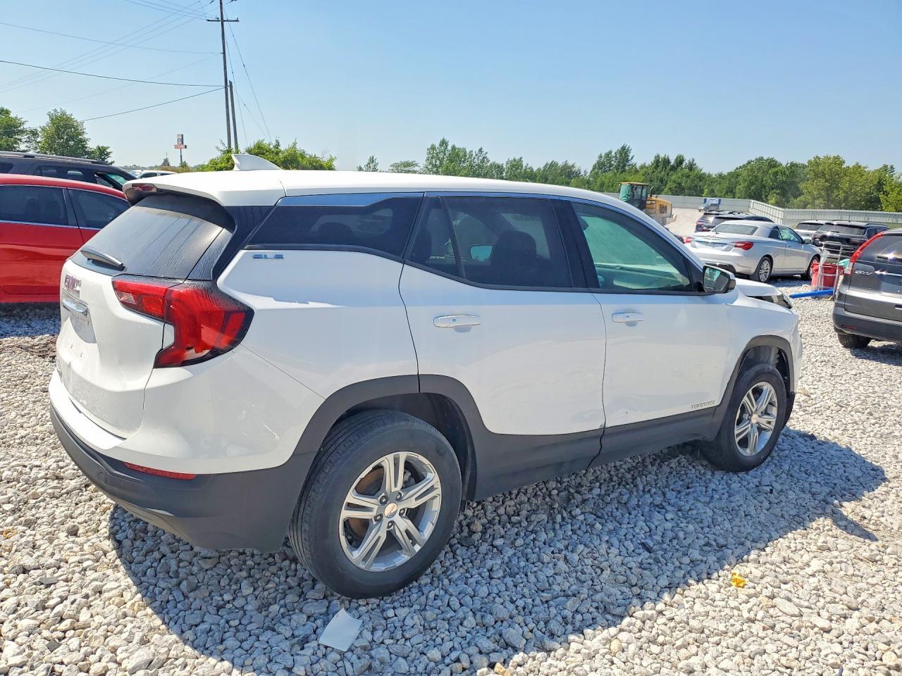 2020 GMC Terrain Sle - Image 3