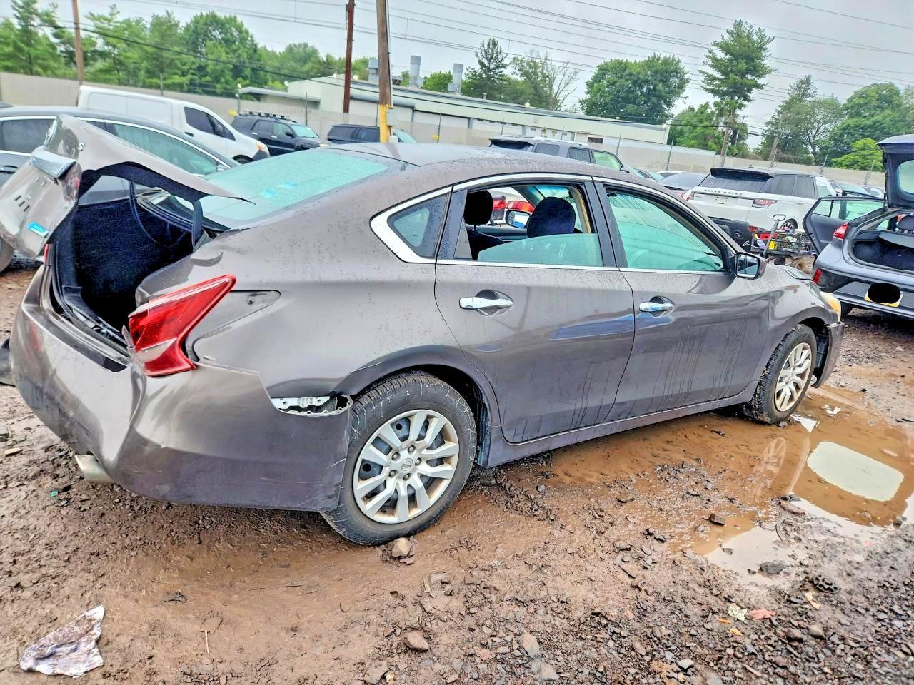 2013 Nissan Altima 2.5 - Image 3
