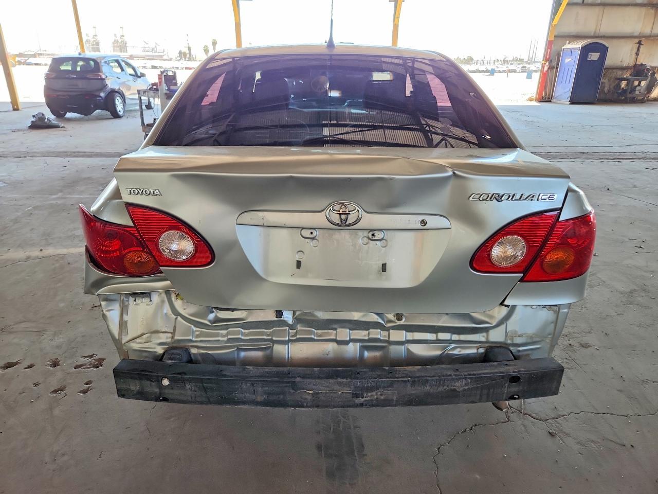 2004 Toyota Corolla Ce - Фото 6