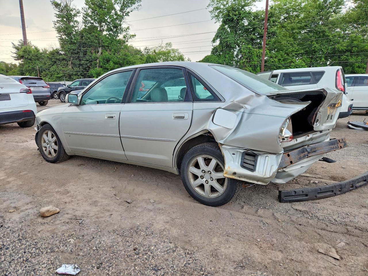2002 Toyota Avalon Xls - Image 2