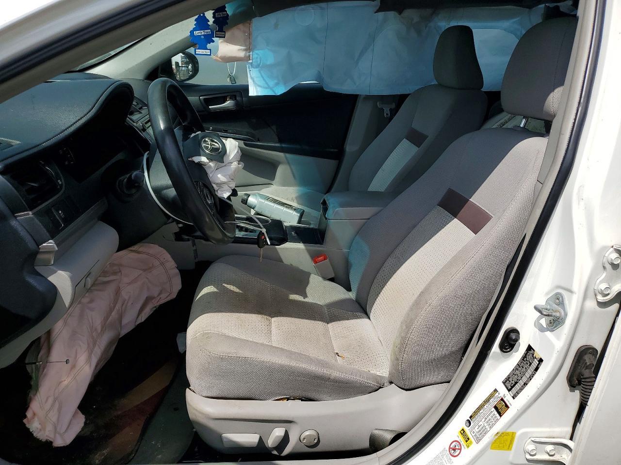 2012 Toyota Camry Le - Фото 7