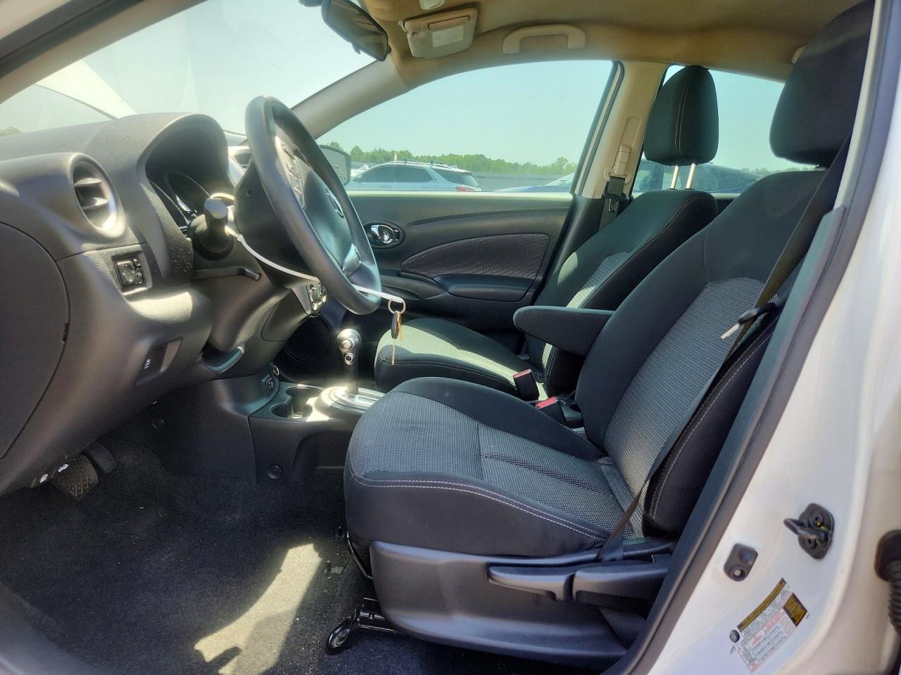2019 Nissan Versa Sv - Image 7